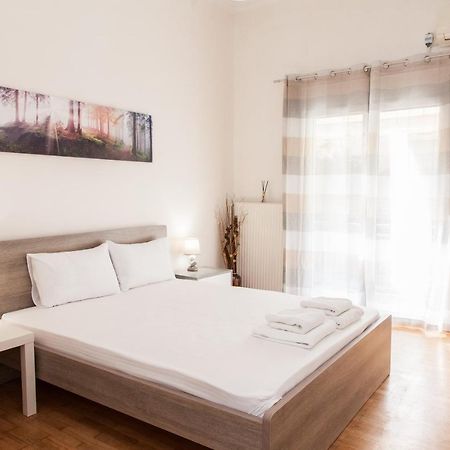 Cozy Apartment Near Stavros Niarchos Park Atene Esterno foto