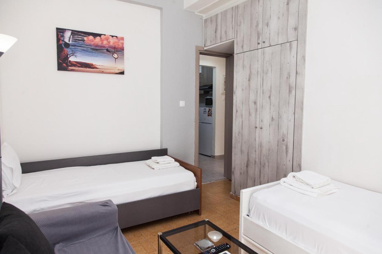 Cozy Apartment Near Stavros Niarchos Park Atene Esterno foto