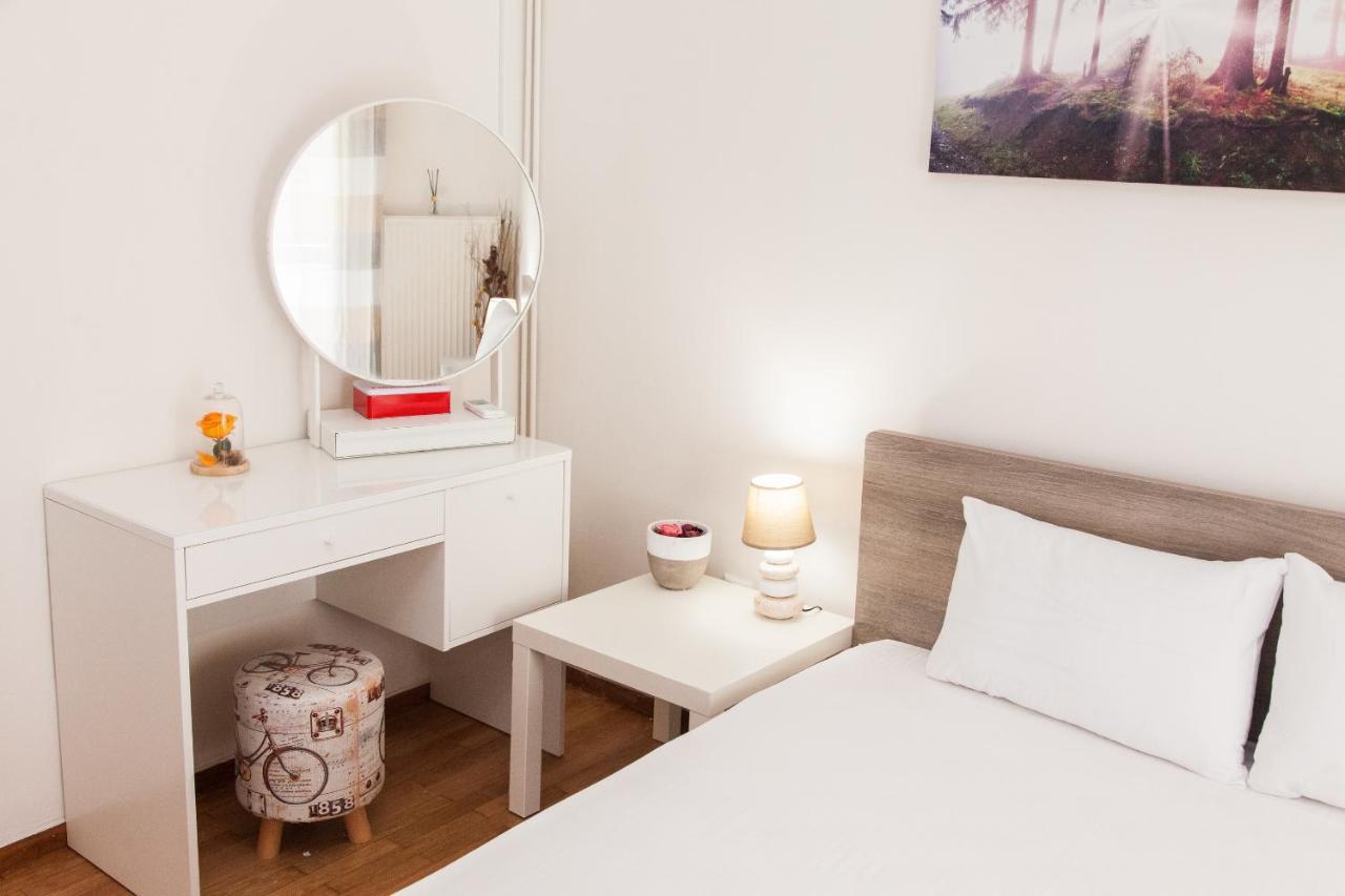 Cozy Apartment Near Stavros Niarchos Park Atene Esterno foto