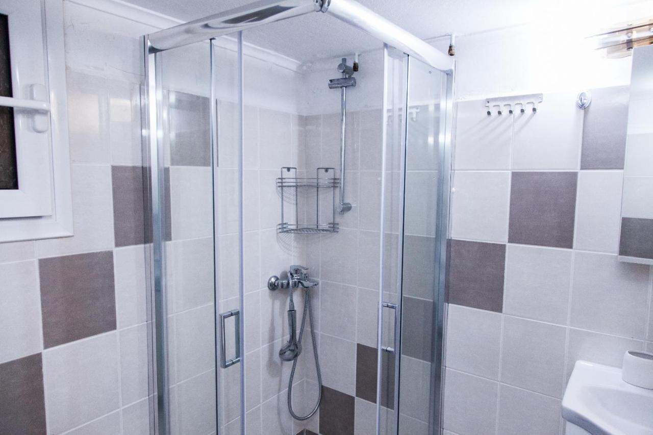 Cozy Apartment Near Stavros Niarchos Park Atene Esterno foto