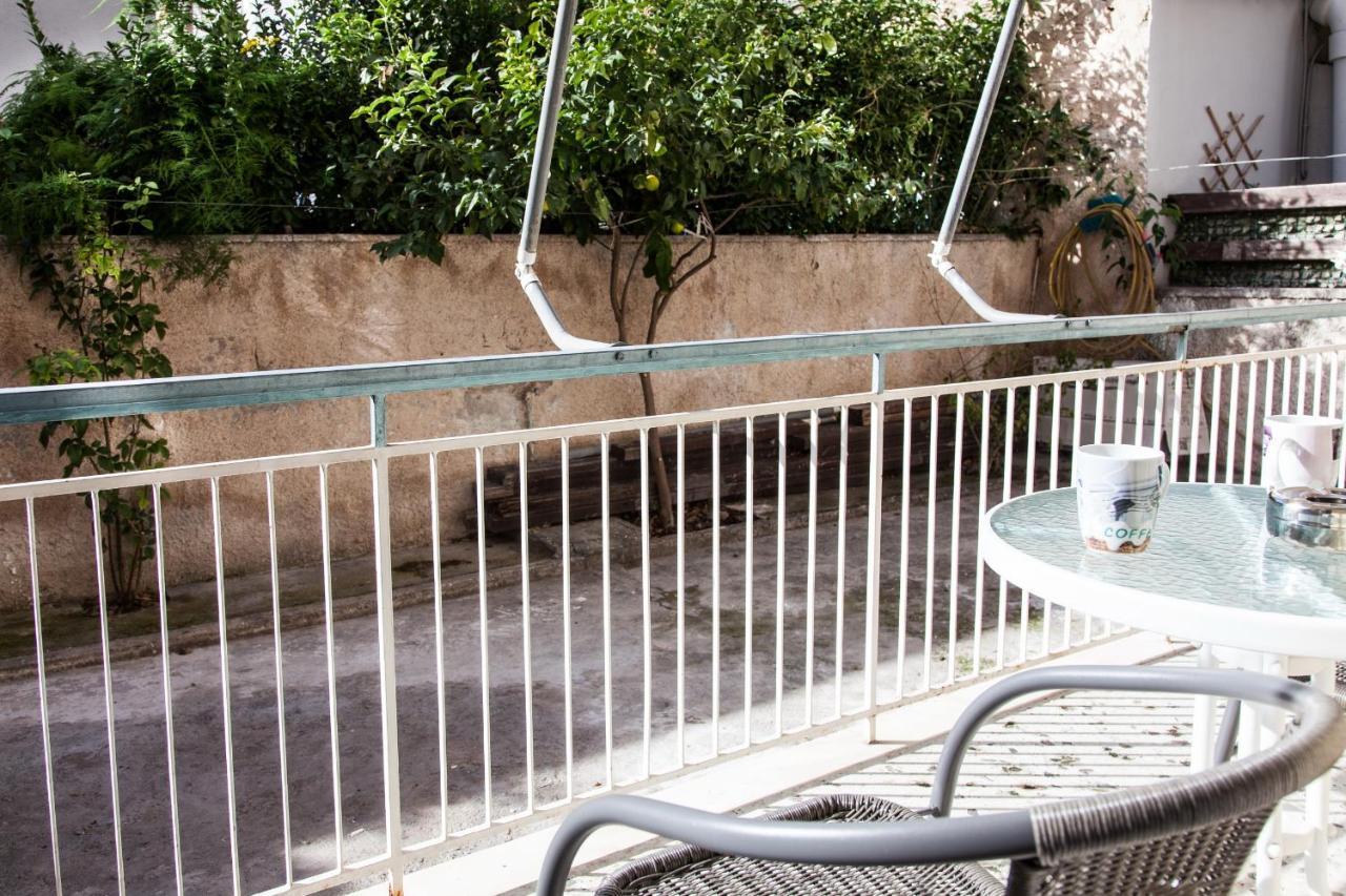 Cozy Apartment Near Stavros Niarchos Park Atene Esterno foto